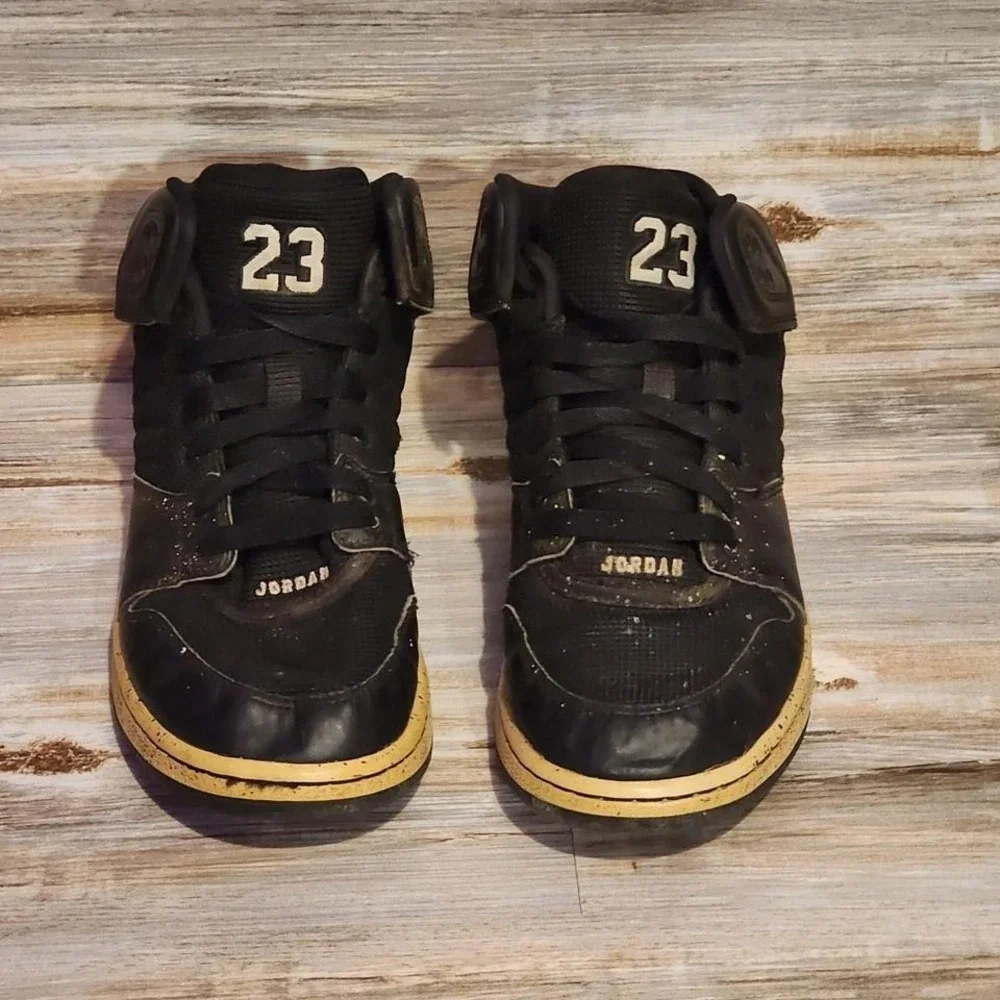 Jordan Flight 23 Black Metallic Silver Speckle Kids Sneakers 828237-020 Size 7Y